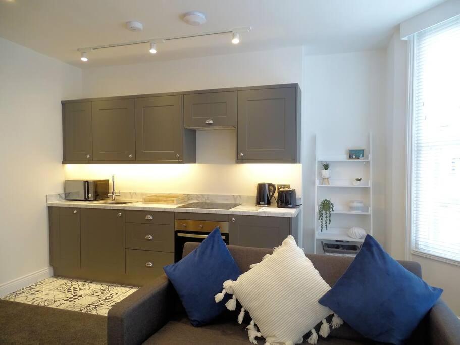 Apartment 2 - Queens Court Scarborough