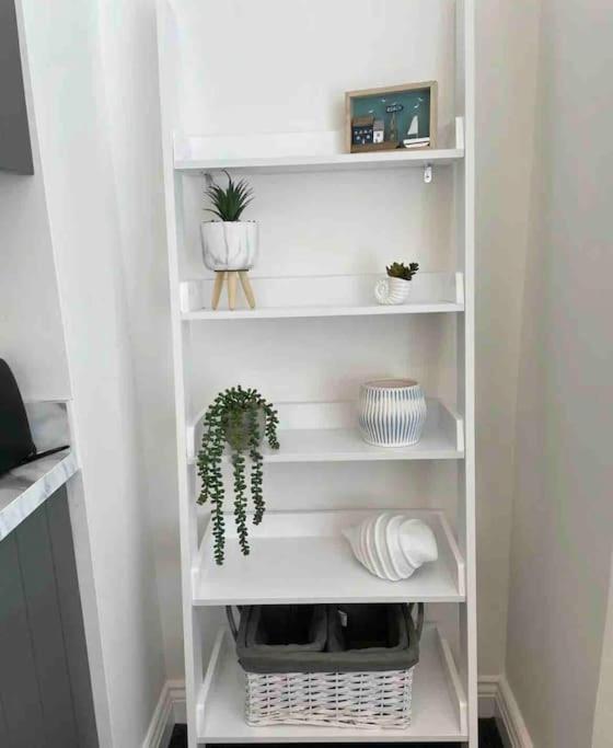 Apartment 2 - Queens Court